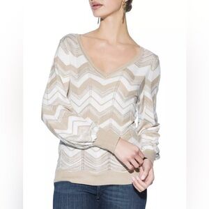 White House Black Market Sweater Sz Small Brown White Chevron Striped V-Neck Top
